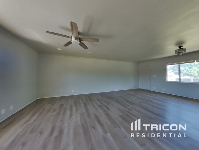 Foto del edificio - 205 E 1600 N St