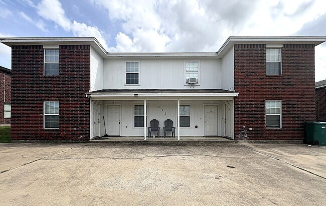 Foto del edificio - 152 Ryan Cir