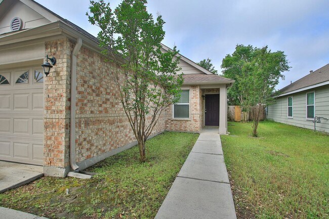 Building Photo - 3BR Home in Legends Run with Community Poo...