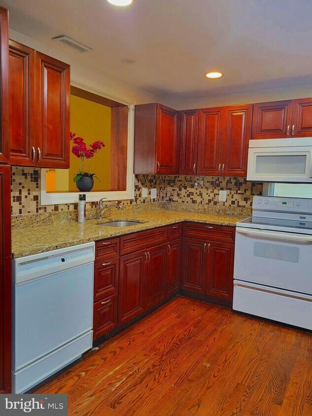 Foto principal - 7700 Cindy Ln