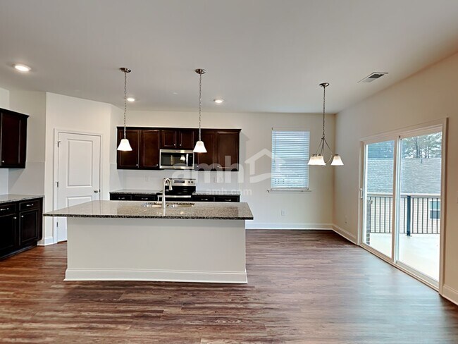 Building Photo - 808 Carnaby Lane