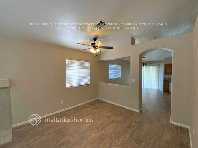 Building Photo - 8904 Chenin Ave