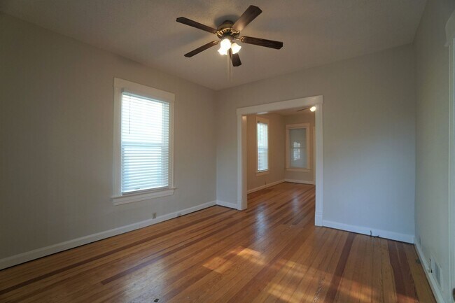 Building Photo - 808 East Kiowa Street