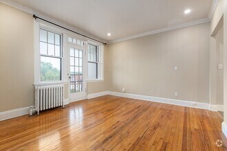 Building Photo - 2035 Commonwealth Ave