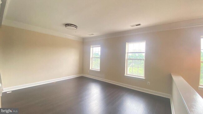 Foto del edificio - 580 Orchard Ridge Dr