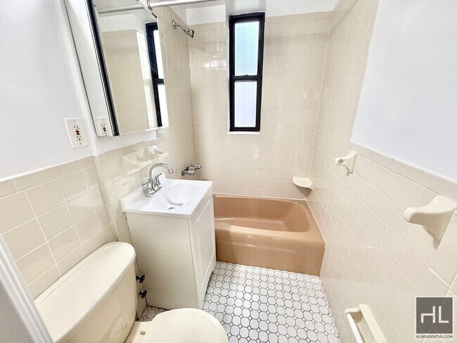 Foto del edificio - AMSTERDAM AVENUE