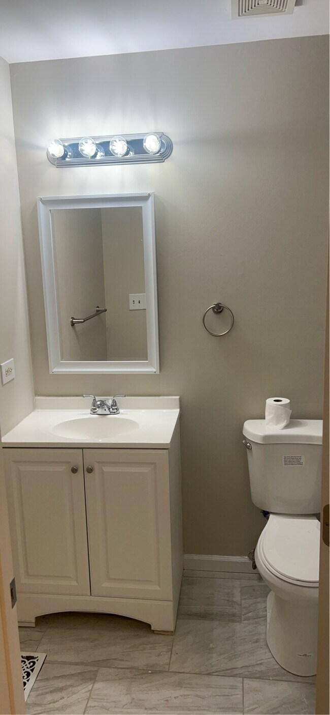Foto del edificio - 2502 Berkshire Ct