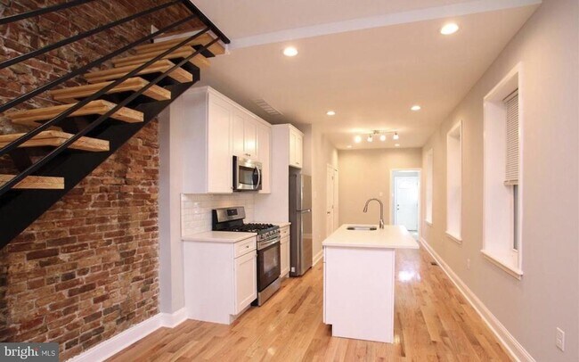 Foto del edificio - 758 N 43rd St