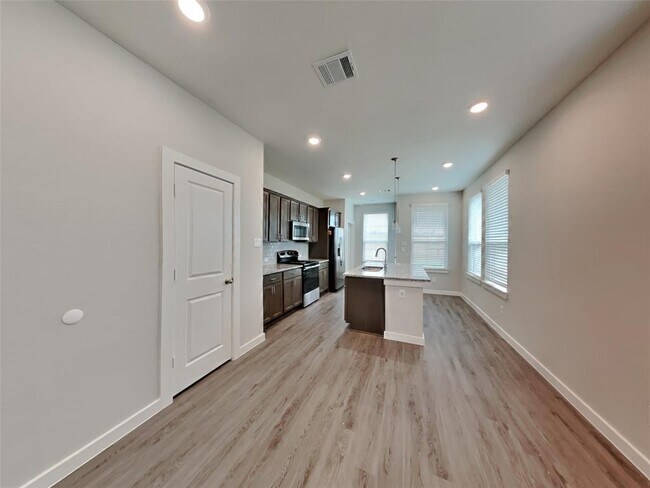 Building Photo - 2439 Cohorn Trl