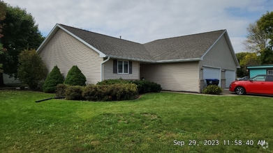 Building Photo - W3183 Westowne Ct