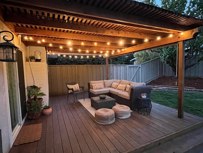 Deck off Family Room - 413 La Quinta Ct