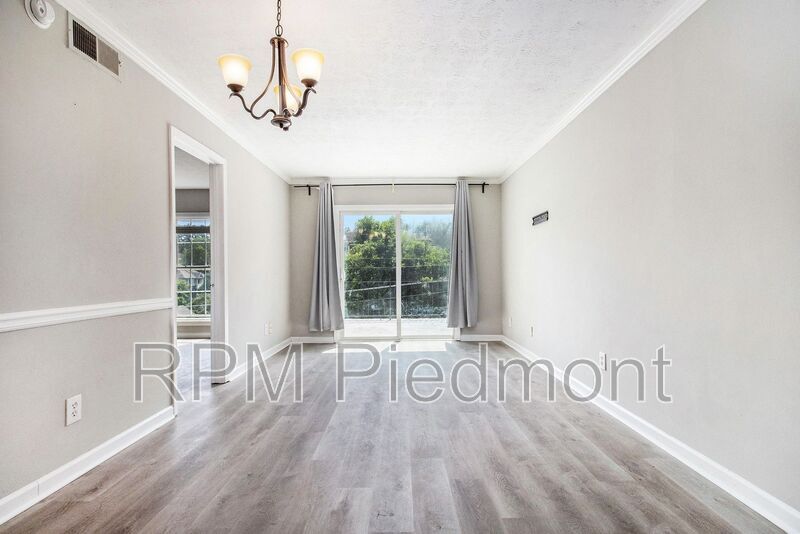 Foto principal - 2805 Northeast Expy