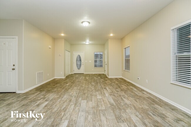 Building Photo - 6309 Greenhaven Ave
