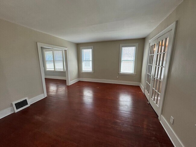 Foto del edificio - D035 - E Chesterfield 143