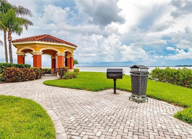 Foto del edificio - 2705 Via Murano