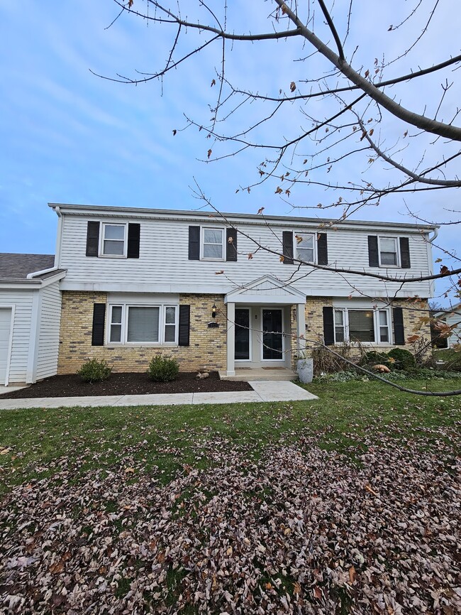 Foto del edificio - W156N10926 Catskill Ln