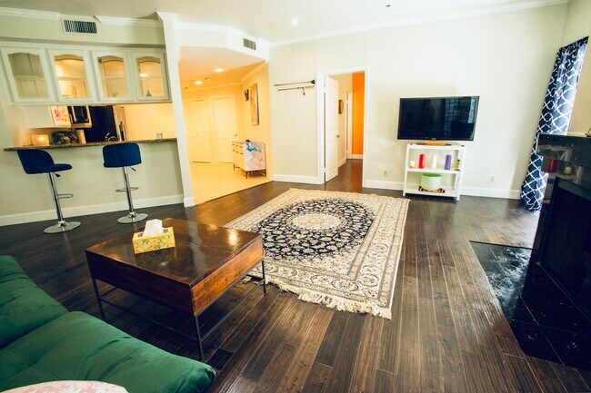 Foto del edificio - 1722 Malcolm Ave
