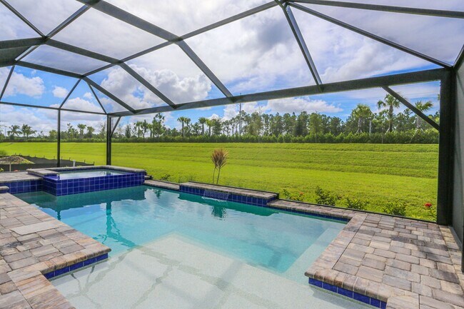 Foto del edificio - **CUSTOM POOL**SKYSAIL**UNFURNISHED ANNUAL...