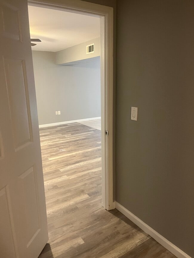 Foto del edificio - 316 Myers Corners Rd