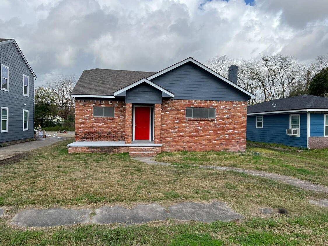Primary Photo - 4019 Procter St