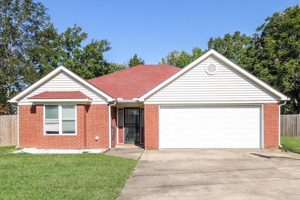 Foto principal - 93 Bloomington Cove
