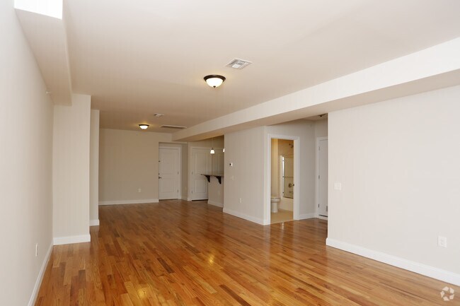 Living Room - Hilltop Apartments of Totowa