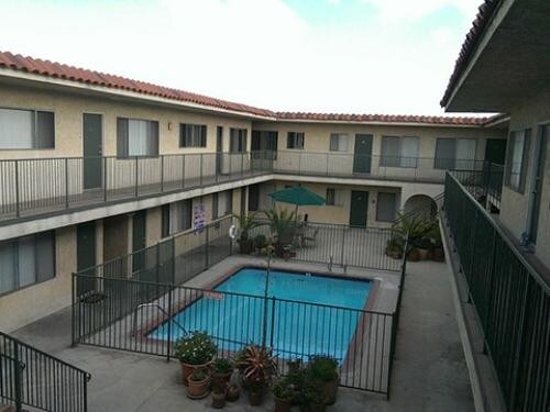 Foto del edificio - 4015 W 137th St