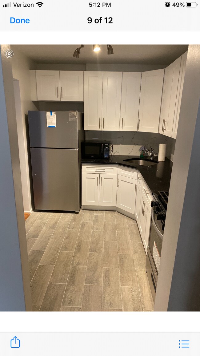 Kitchen - 743 Thieriot Ave