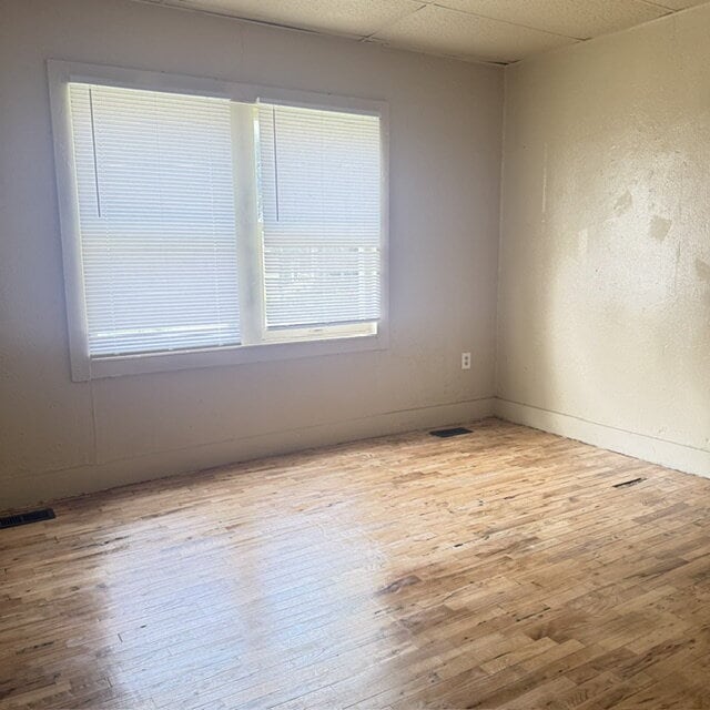 Building Photo - 2 Bedroom Eastside Home