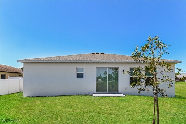 Building Photo - 3119 SW 21st Pl