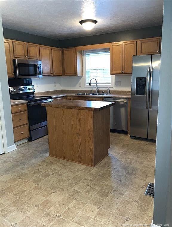 Building Photo - 4016 Billingsford Cir