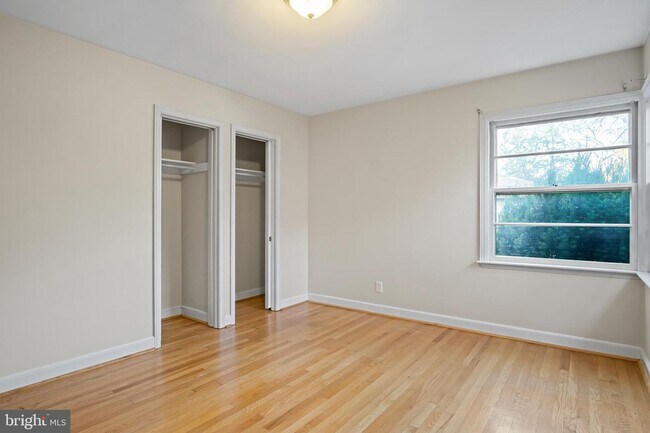 Foto del edificio - 18729 Briarwood Dr