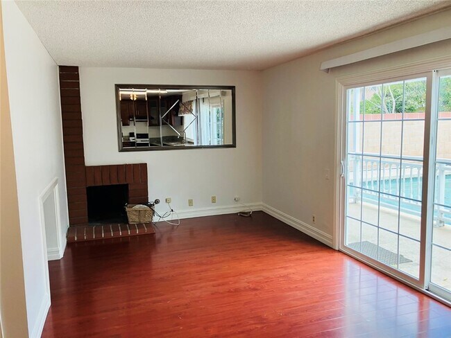 Foto del edificio - 3205 S Townsend St