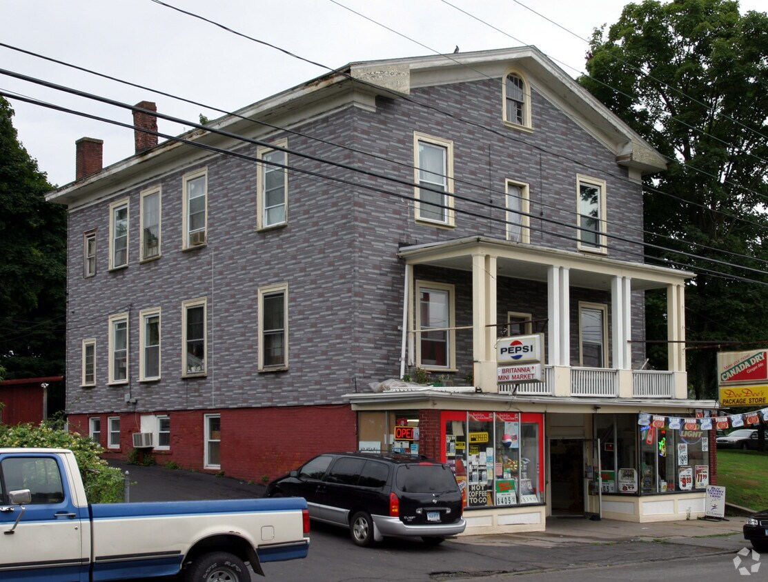 109111 Brittania St, Meriden, CT 06450 Apartments in Meriden, CT