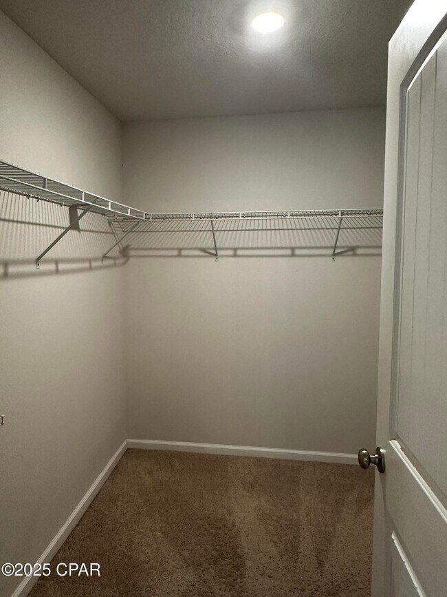 Foto del edificio - 537 Albert Meadow Ln