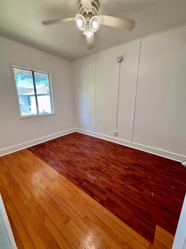 Foto del edificio - 7529 Foothill Blvd