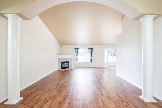 Foto del edificio - 14950 Prairie Vista Loop SE