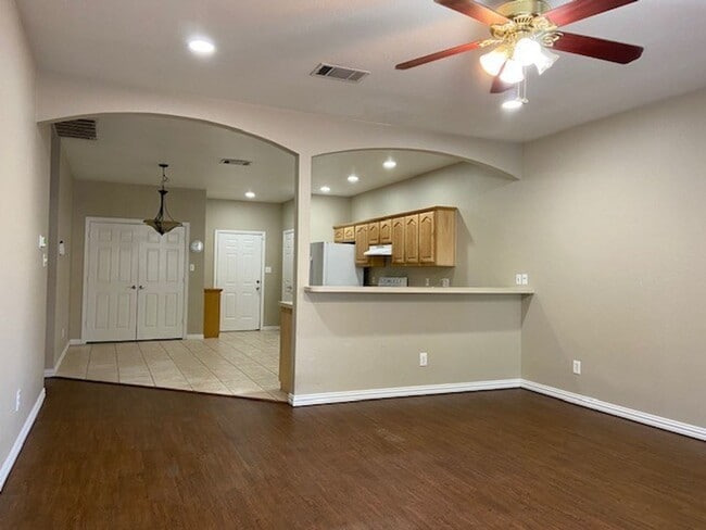 Foto del edificio - 300-306 East Main Street