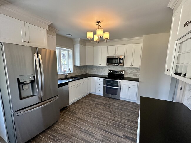 Foto del edificio - 771 Watertown Rd