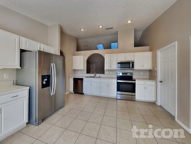 Building Photo - 95 Putter Dr