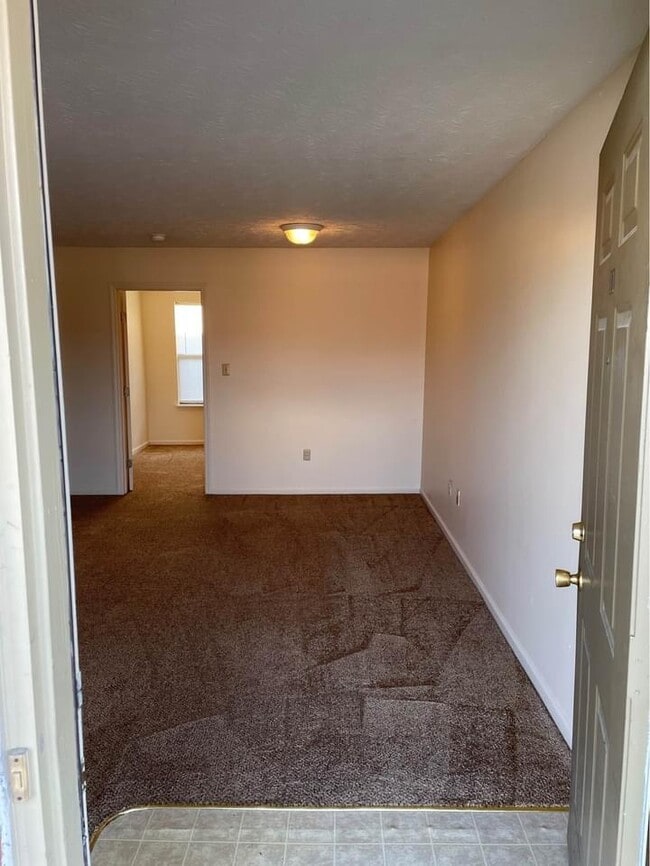 Building Photo - 221 Keystone Dr