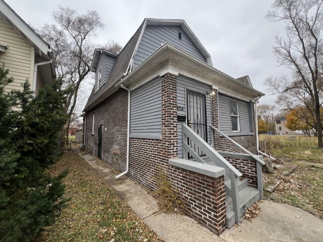 Foto del edificio - 824 Tyler St