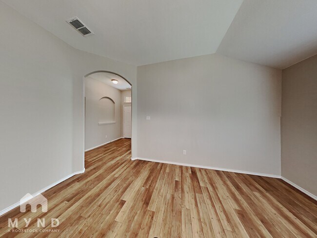 Foto del edificio - 482 Stuart Ln