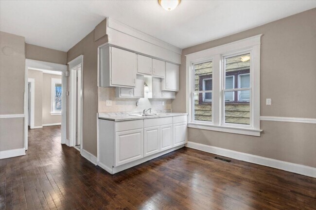 Building Photo - 4779 N 37th St