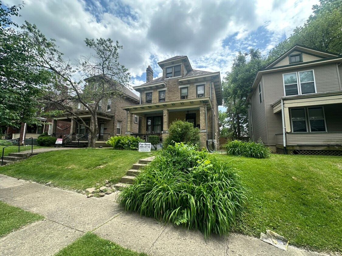 Foto principal - 399 E 15th Ave