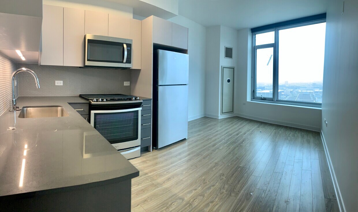 Primary Photo - 725 S Wells St
