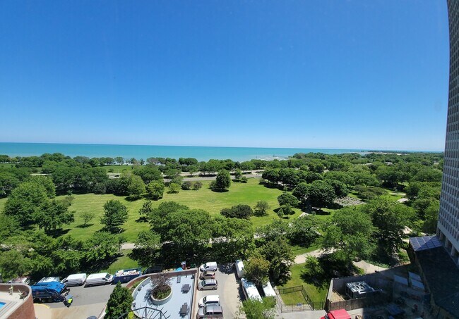 Foto del edificio - 5415 N Sheridan Rd