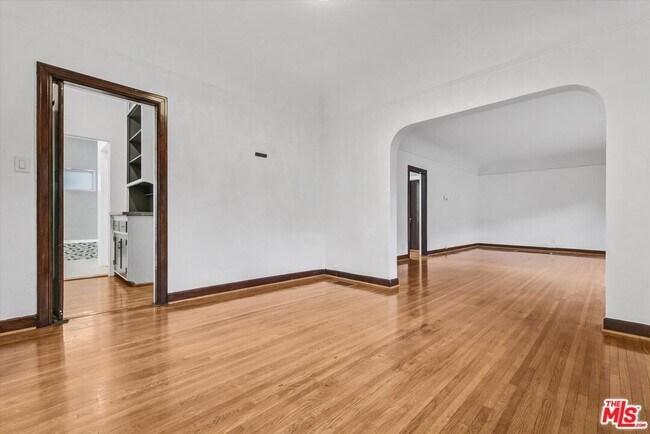 Foto del edificio - 5112 Edgewood Pl