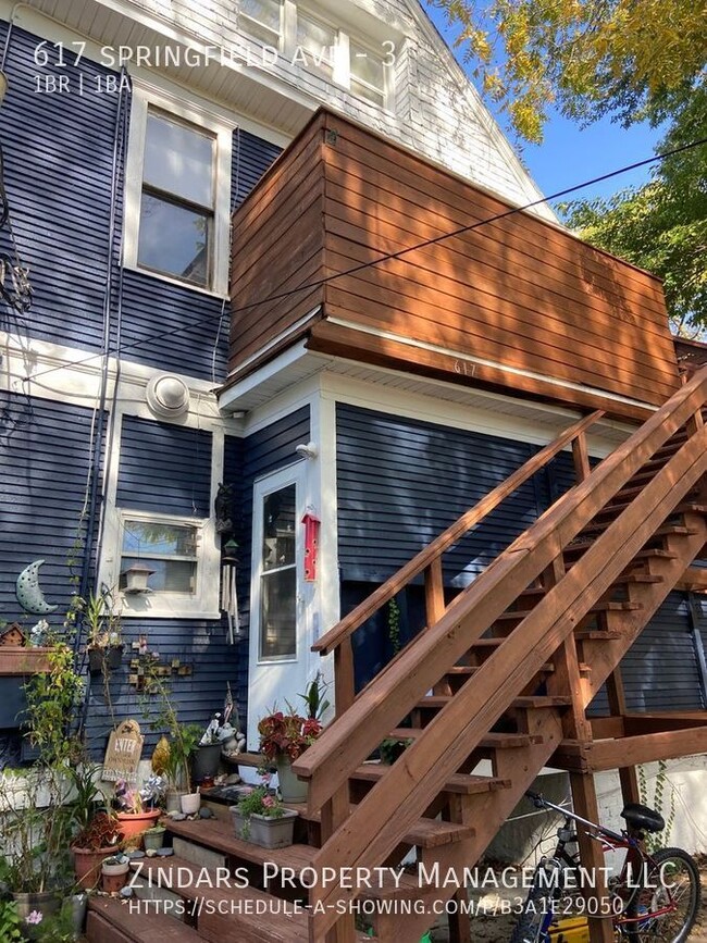 Building Photo - 617 W Springfield Ave