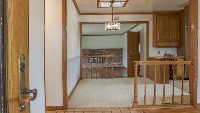 Foto del edificio - 805 Forest Ridge Dr